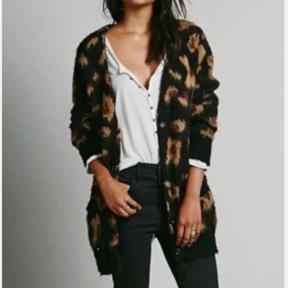 Free People Women's Wildcat Print Boyfriend Sweater Cardigan - M